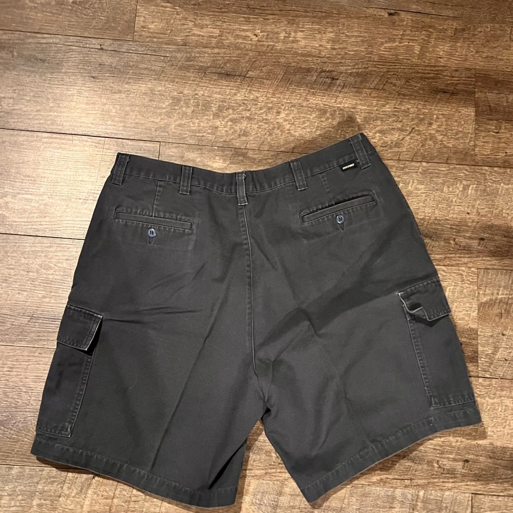 Dockers - Picture 3 of 3